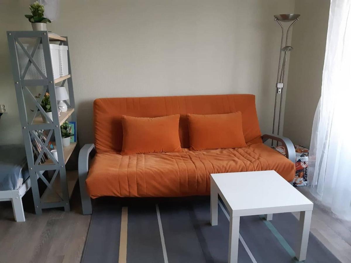 Sunny Apartment 10 Min From The Beach ! Liepāja Esterno foto